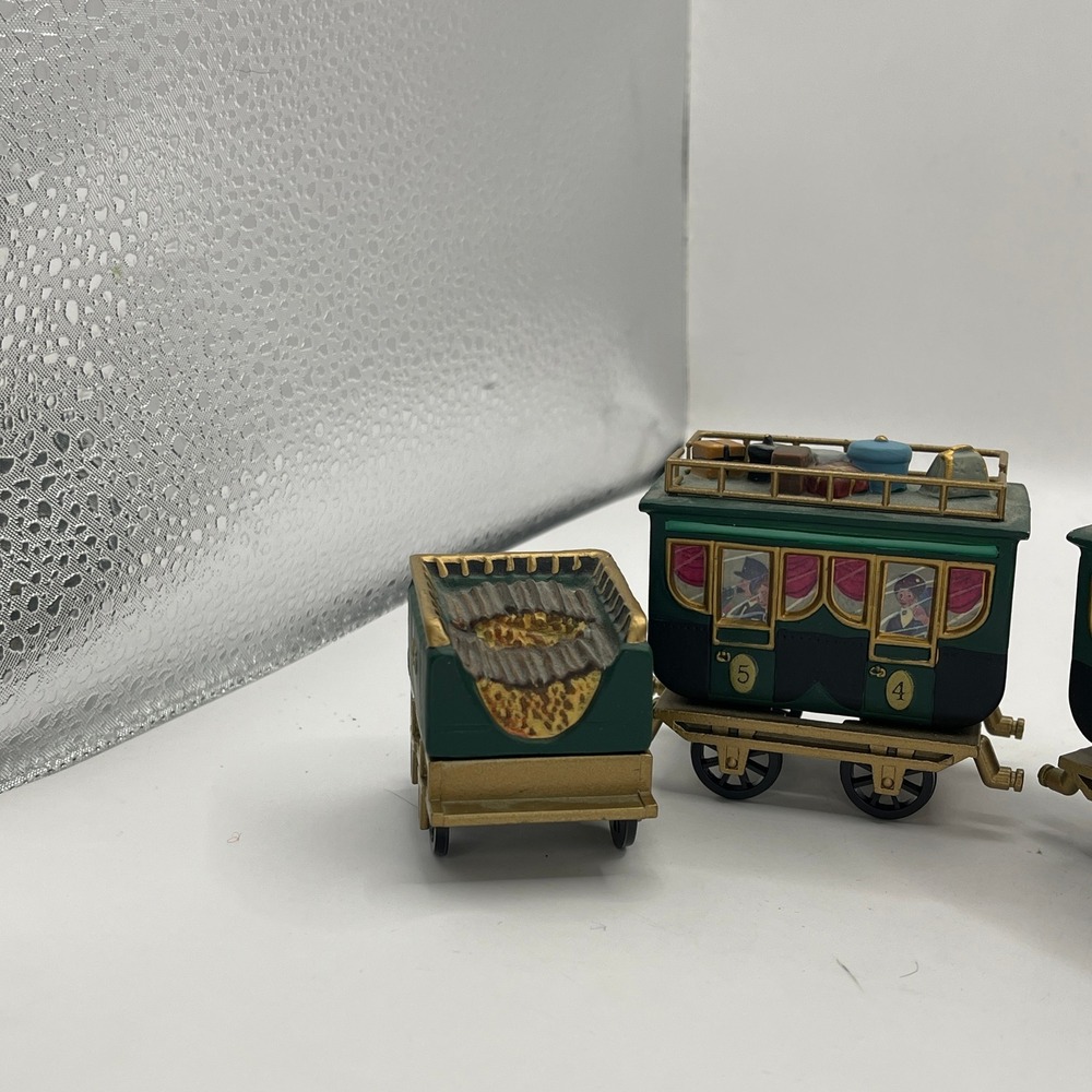 Dept 56 Heritage Village The Flying Scot Train Set 4 Porcelain Pieces 5573-5 - Picture 11 of 12